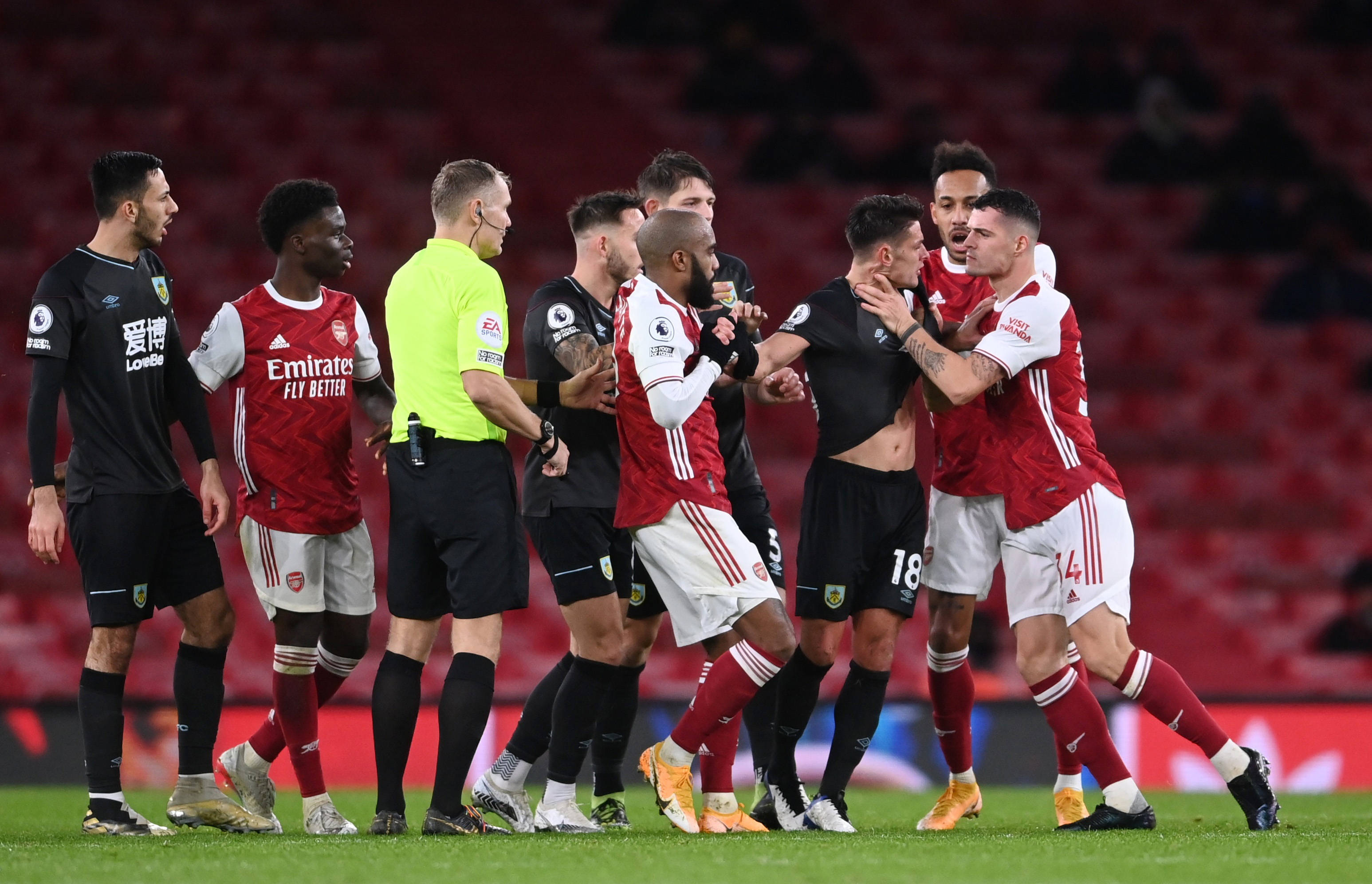 被认为是英 被认为是英